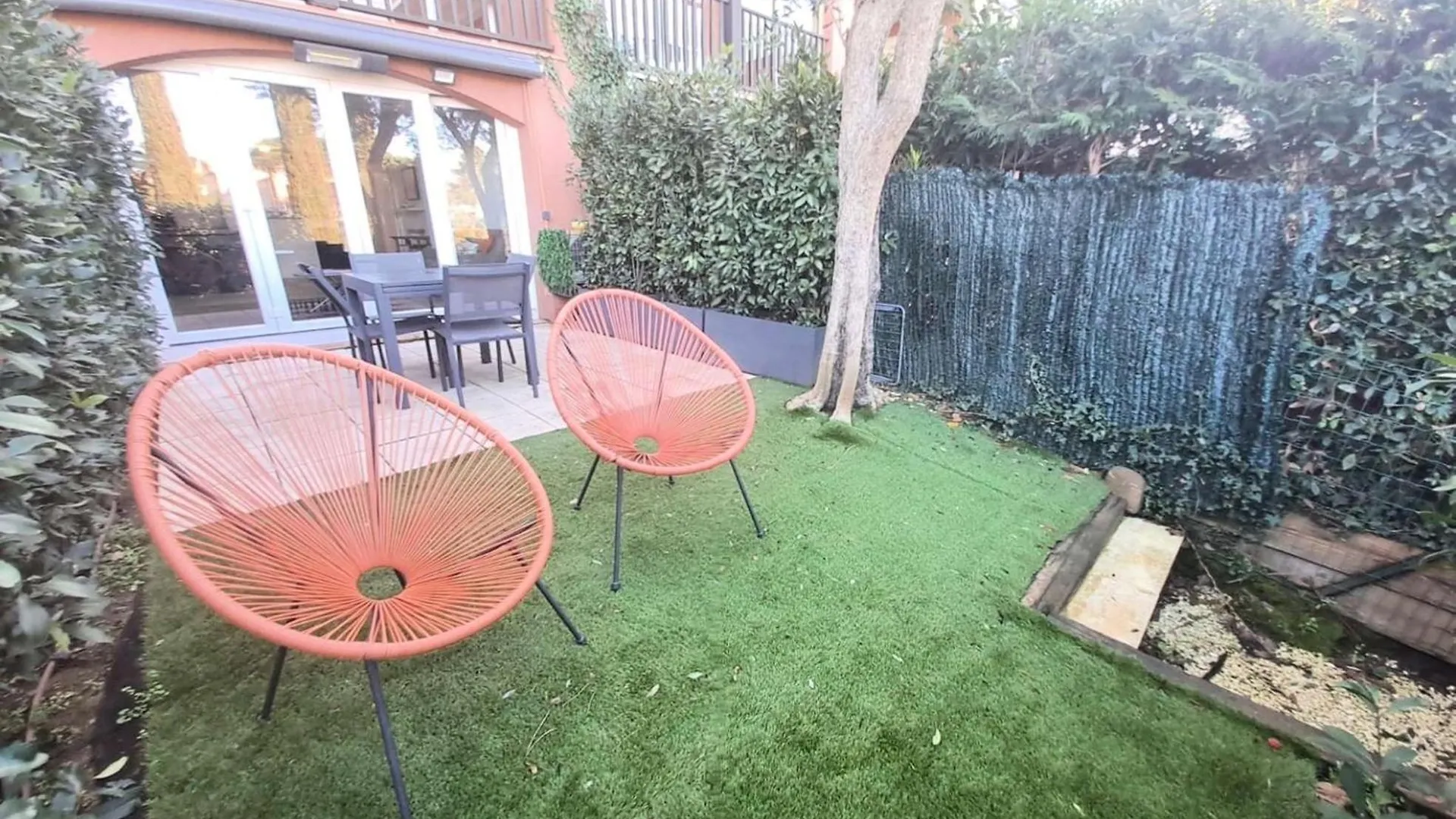 Gasbru - Golfe De St-Tropez - Rez De Jardin T2 Cabine Avec Acces Plage Piscine Et Tennis 盖辛
